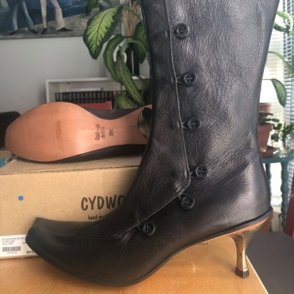 Brand new CYDWOQ Float Black leather boots size 39.5, in box. - Picture 3 of 5